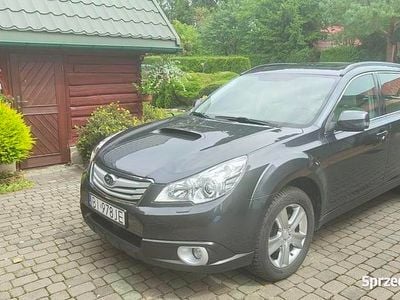 Grafitowy Używany 2011 Subaru Legacy Kombi | 26 000 zł
