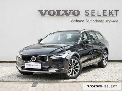 Używany Volvo V90 CC 197 KM (144 kW) 2023 Czarny Kombi