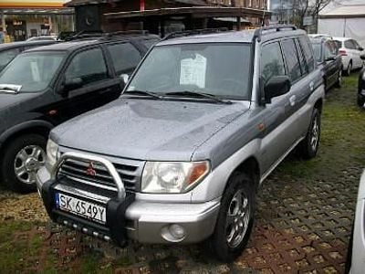 Szary Używany 2002 Mitsubishi Pajero SUV | 15 000 zł