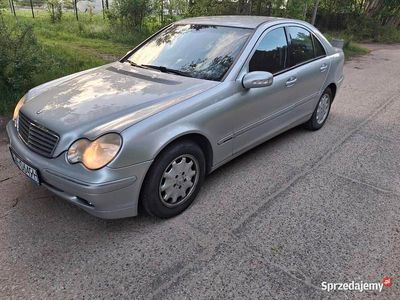 Mercedes C200