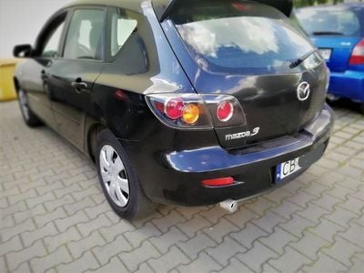 Używany Mazda 3 105 KM (77 kW) 2005 Czarny Hatchback