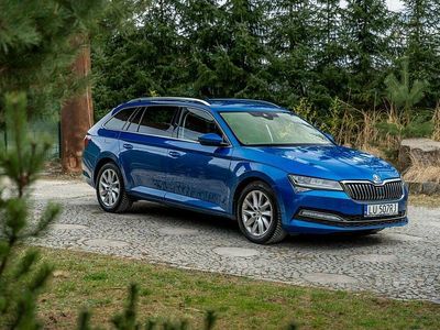 Niebieski Używany 2023 Skoda Superb Style Kombi | 129 777 zł (Drogi)