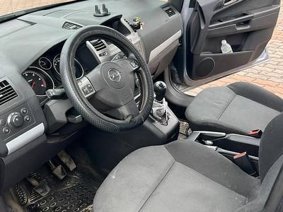 Używany 2006 Opel Zafira Minivan | 7500 zł (Uczciwa cena)