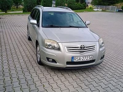 Srebrny Używany 2007 Toyota Avensis Kombi | 9500 zł (Dość drogi)
