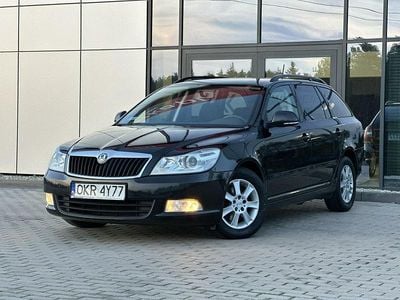 Czarny Używany 2011 Skoda Octavia Kombi | 21 999 zł (Uczciwa cena)