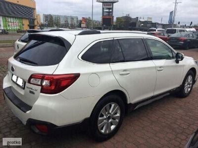 Biały perłowy Używany 2015 Subaru Outback Comfort SUV | 134 900 zł