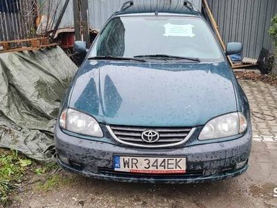 używany Toyota Avensis 2001, 2.0 Benzyna