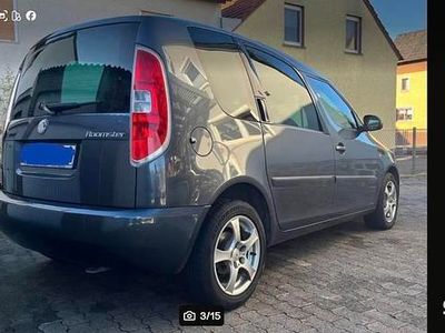 Używany Skoda Roomster 105 KM (77 kW) 2007 Grafitowy Minivan