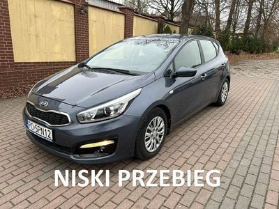 Szary (metalik) Używany 2016 Kia Ceed Hatchback | 36 900 zł (Dobra cena)