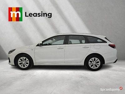 Używany Hyundai i30 120 KM (88 kW) 2022 Biały Kombi