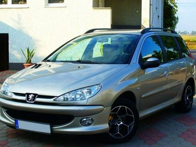 używany Peugeot 206 SW 1.6dm 2005r. 80 000km