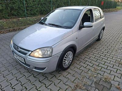 Srebrny Używany 2005 Opel Corsa Hatchback | 4500 zł