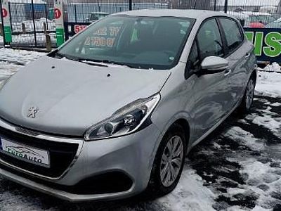 Srebrny Używany 2015 Peugeot 208 Hatchback | 23 900 zł (Uczciwa cena)