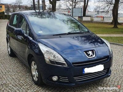 używany Peugeot 5008 bezyna