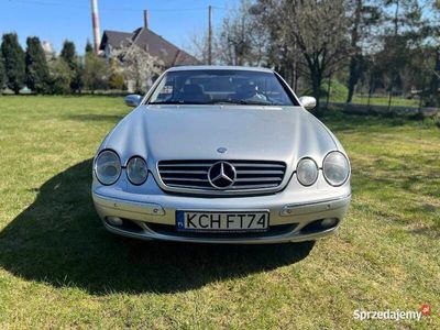 Używany Mercedes CL500 2001 Srebrny Coupe