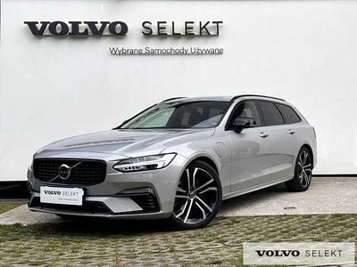Używany Volvo V90 349 KM (256 kW) 2024 Srebrny Kombi