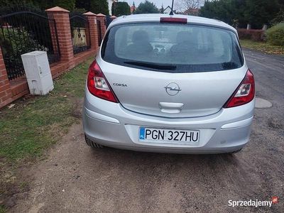 Srebrny Używany 2009 Opel Corsa Sedan/Limuzyna | 10 900 zł (Uczciwa cena)