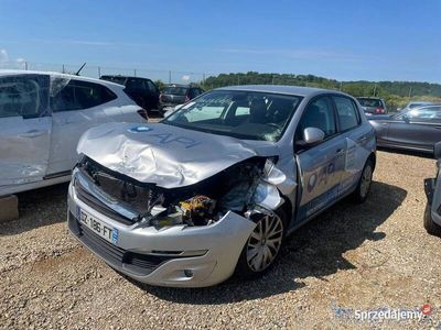 używany Peugeot 308 1.6 BlueHDi 100 societka DZ186