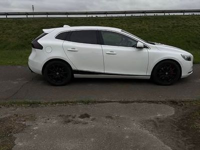 Biały Używany 2012 Volvo V40 Kombi | 37 600 zł (Drogi)