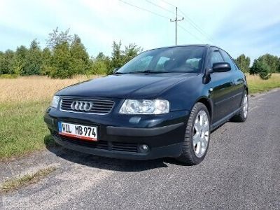Czarny Używany 2001 Audi A3 Hatchback | 21 000 zł