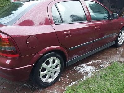 Używany Opel Astra 2003 Bordowy Hatchback