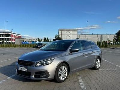 Inny kolor Używany 2019 Peugeot 308 Kombi | 37 500 zł (Uczciwa cena)