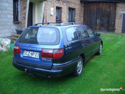 używany Toyota Carina E 1.6 16V kombi. Benzyna/gaz