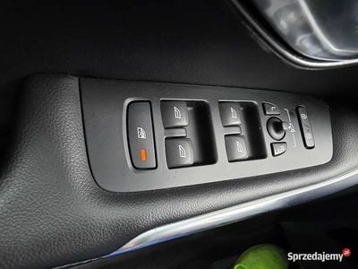 Używany Volvo V40 2018 Biały Kombi