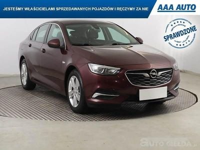 Używany Opel Insignia 2018 Czerwony