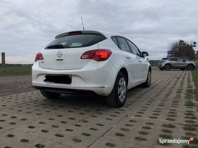 używany Opel Astra Hatchback 1.4 benzyna