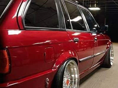 Wiśniowy Używany 1989 BMW 325 Kombi | 45 000 zł