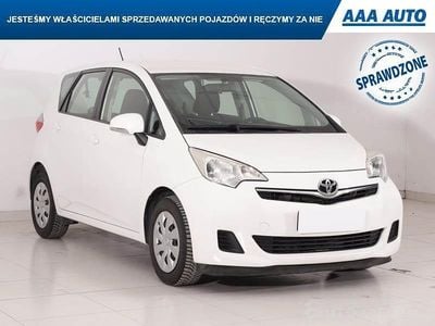 Używany Toyota Verso-S 2013 Biały Minivan