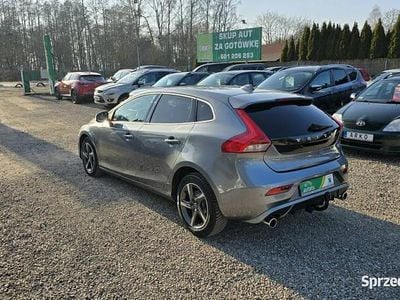 Używany Volvo V40 R-Design 120 KM (88 kW) 2015 Szary Hatchback