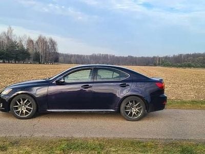 Fioletowy Używany 2010 Lexus IS220d Sport Line Sedan/Limuzyna | 24 900 zł