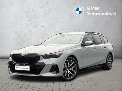 Szary brooklyn m metalizowany Używany 2024 BMW 520 Comfort Edition Kombi | 284 900 zł
