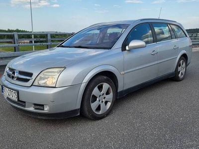 Używany Opel Vectra 125 KM (91 kW) 2004 Srebrny Kombi