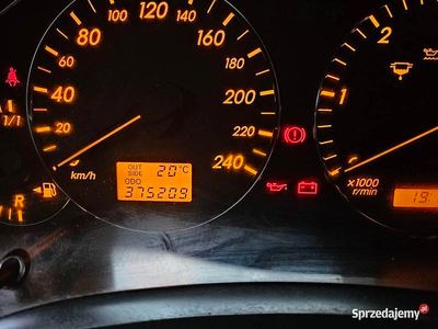 Srebrny Używany 2004 Toyota Avensis Sedan/Limuzyna | 11 900 zł (Drogi)