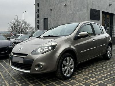 Beżowy Używany 2010 Renault Clio II Hatchback | 14 900 zł