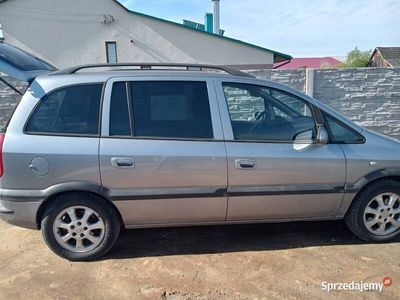 używany Opel Zafira 