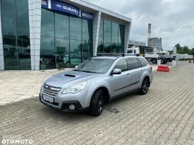 Srebrny Używany 2013 Subaru Outback SUV | 44 900 zł