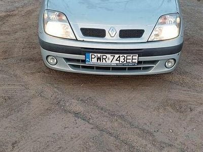 Szary Używany 2002 Renault Mégane Sedan/Limuzyna | 1500 zł (Dobra cena)