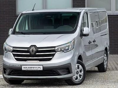 Srebrny Używany 2024 Renault Trafic Minivan | 137 500 zł (Uczciwa cena)