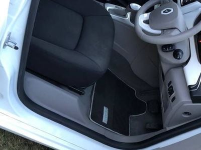 Używany Renault Zoe 100 kW (136 KM) 2015 Hatchback