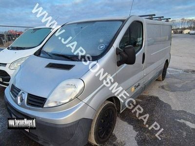 Srebrny Używany 2010 Renault Trafic Minivan | 17 200 zł