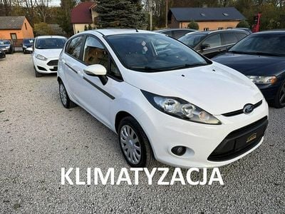 Biały Używany 2011 Ford Fiesta Hatchback | 15 900 zł (Uczciwa cena)