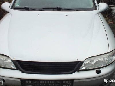 używany Opel Vectra Vectra b silnik 2,5 v6 1,6 16v 1,8 całe lub częścib silnik 2,5 v6 1,6 16v 1,8 całe lub części