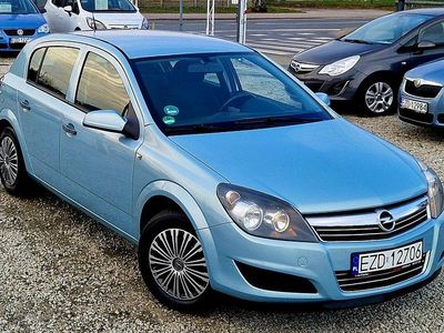 używany Opel Astra 6dm 115KM 2009r. 149 000km
