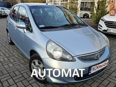 Srebrny (metalik) Używany 2005 Honda Jazz Hatchback | 11 900 zł (Uczciwa cena)
