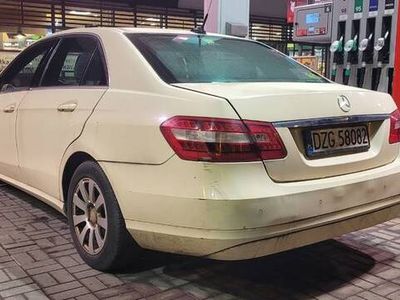 Używany Mercedes 220 2012