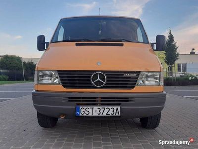 używany Mercedes Sprinter laweta orginal